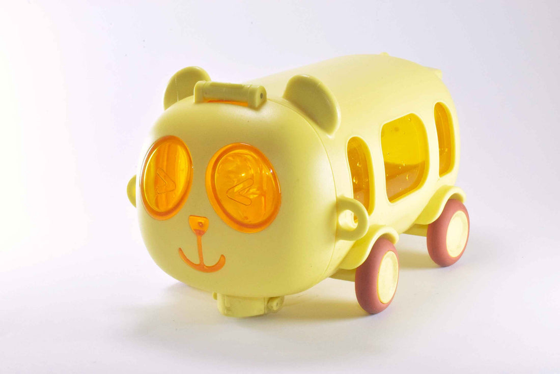 500ML Bus Shape Cute Car Water Bottle with Movable Wheels for kids